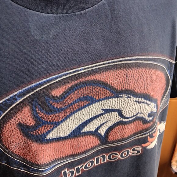 Denver Broncos Logo 7 Navy Graphic T-Shirt Large 100% Cotton Vintage - Picture 4 of 6